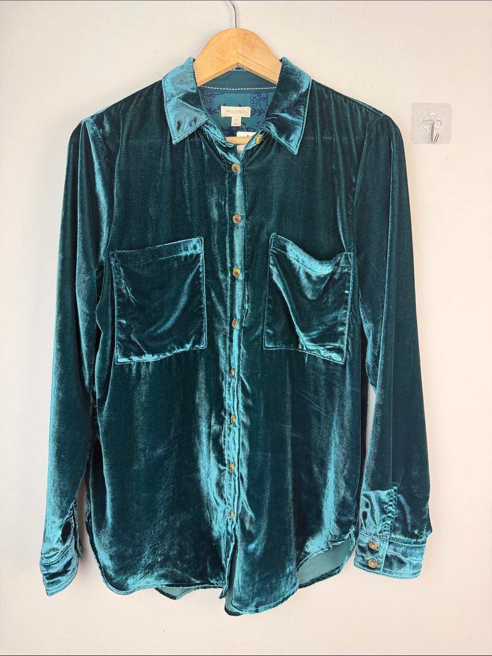 NEW Anthropologie Pilcro Velvet Hadley Relaxed Button Down Shirt Green Small Top - Picture 2 of 16